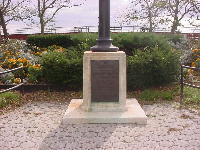 Zoom on the image : Hennessy Park World War I Flagstaff